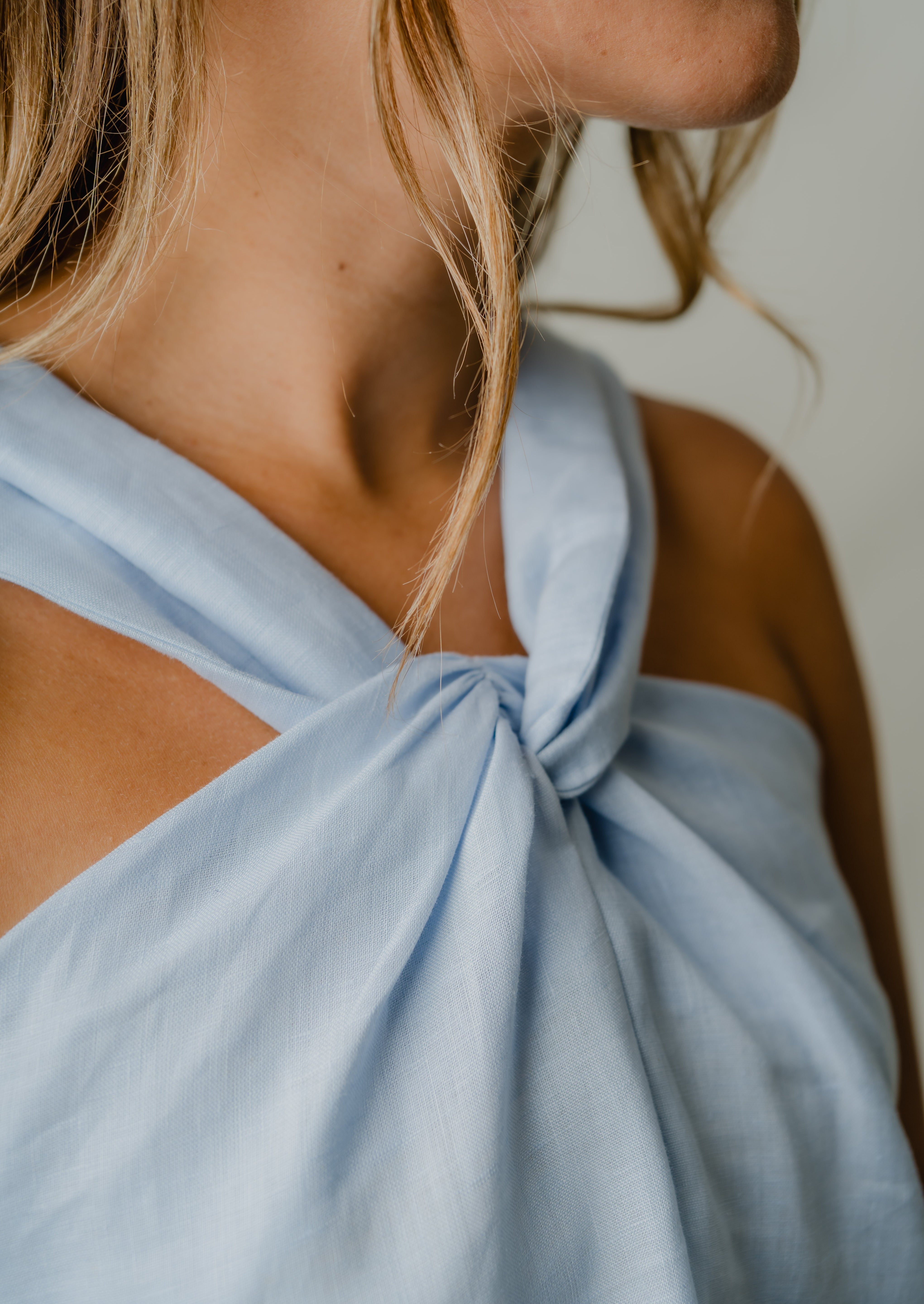Arwin Linen Twist Top