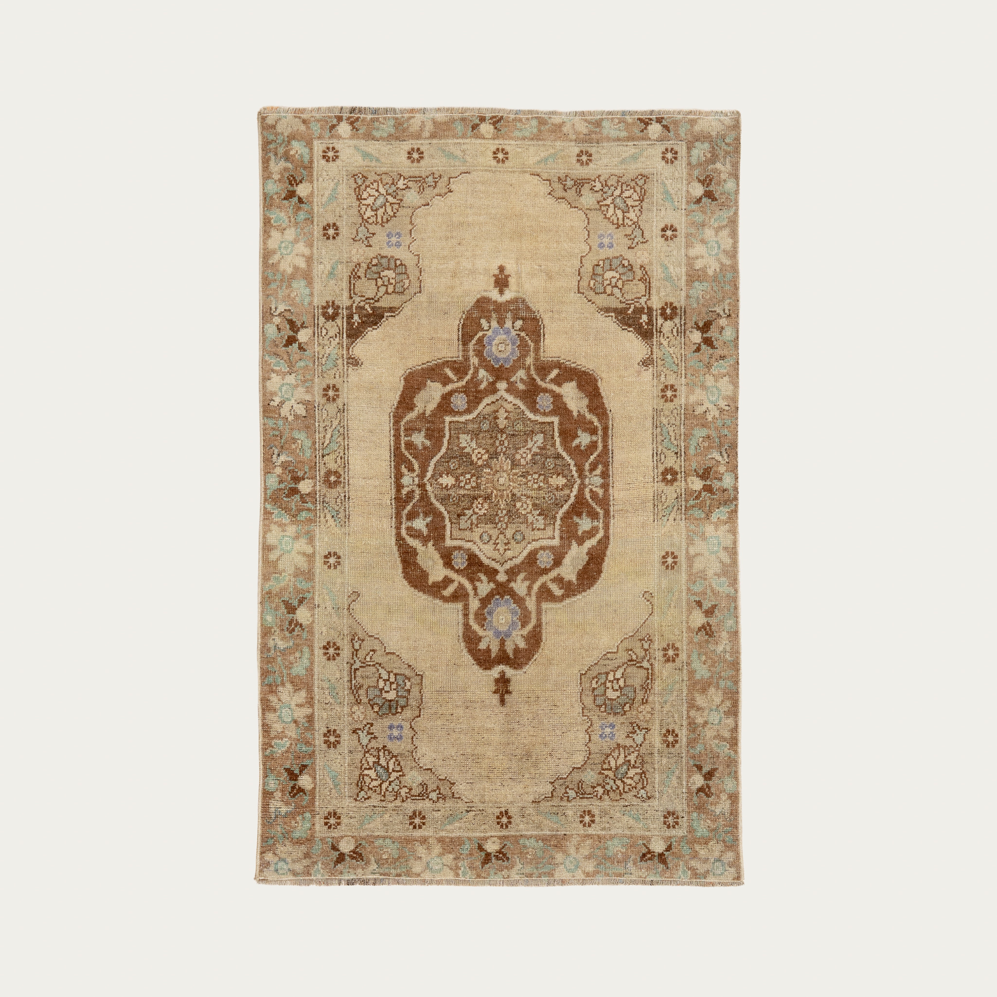 Periwinkle Daisies Carpet 3'x 5'1"