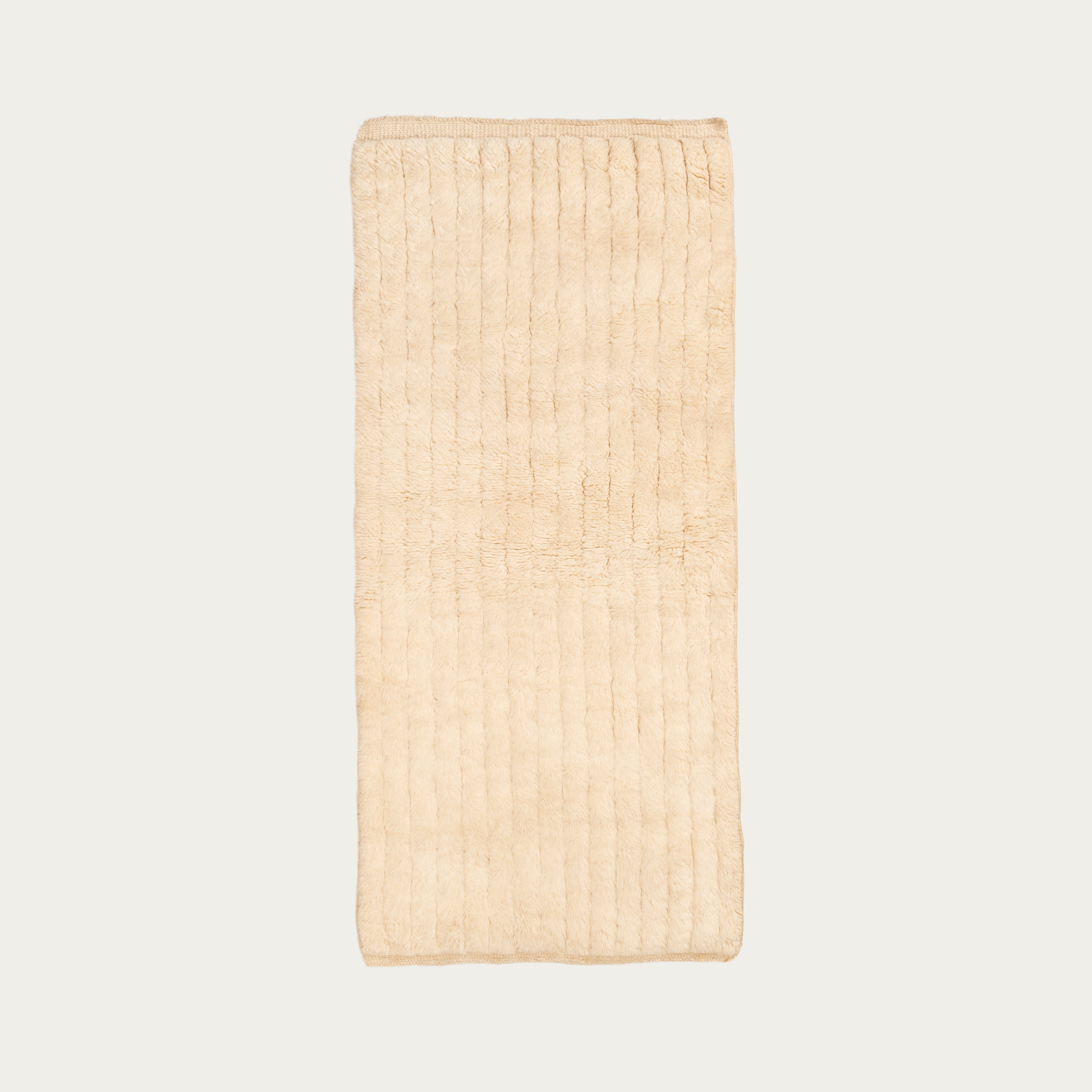 Comet Carpet - Cream - 2.5' x 8'