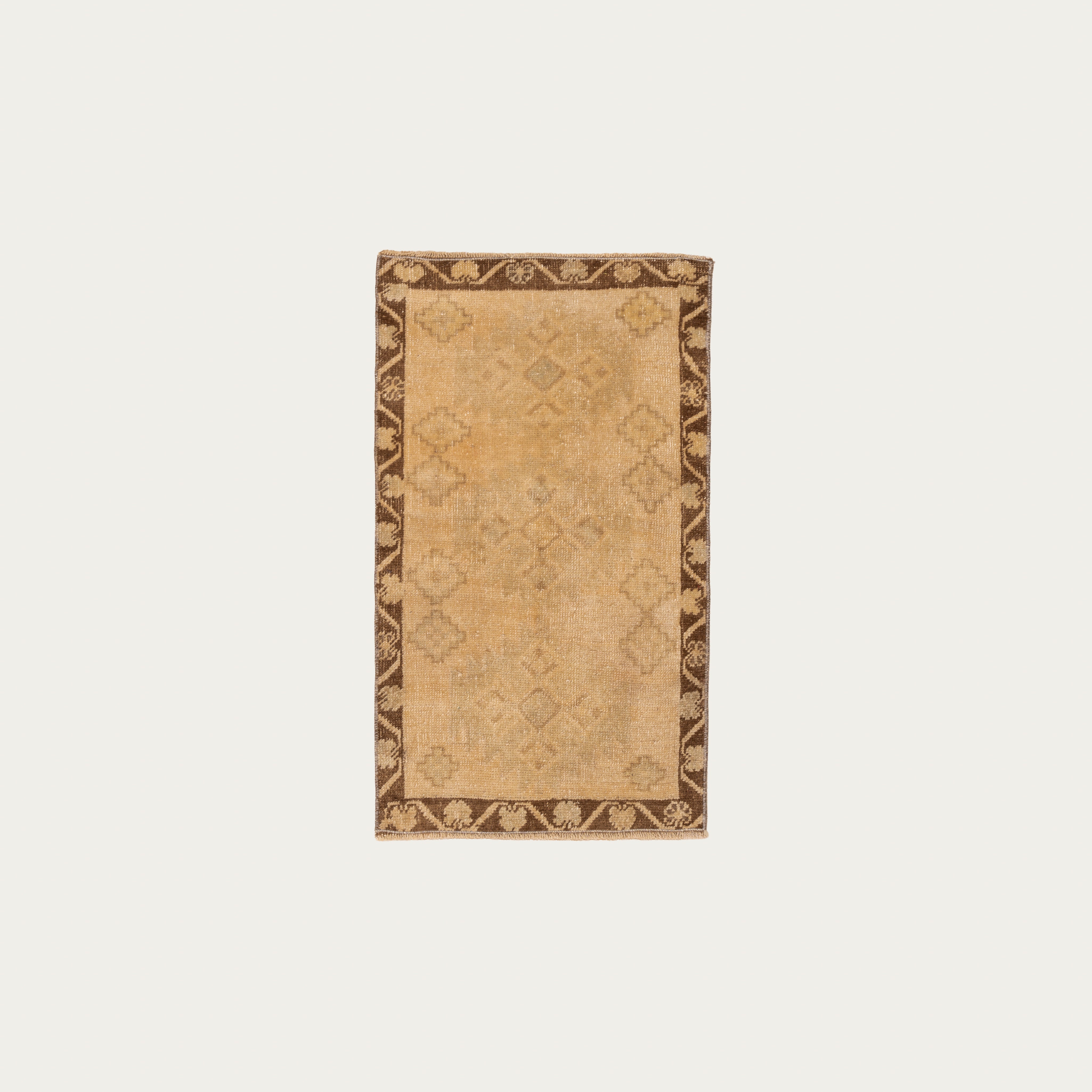 Shot of Espresso Carpet 1'6" x 1'7"