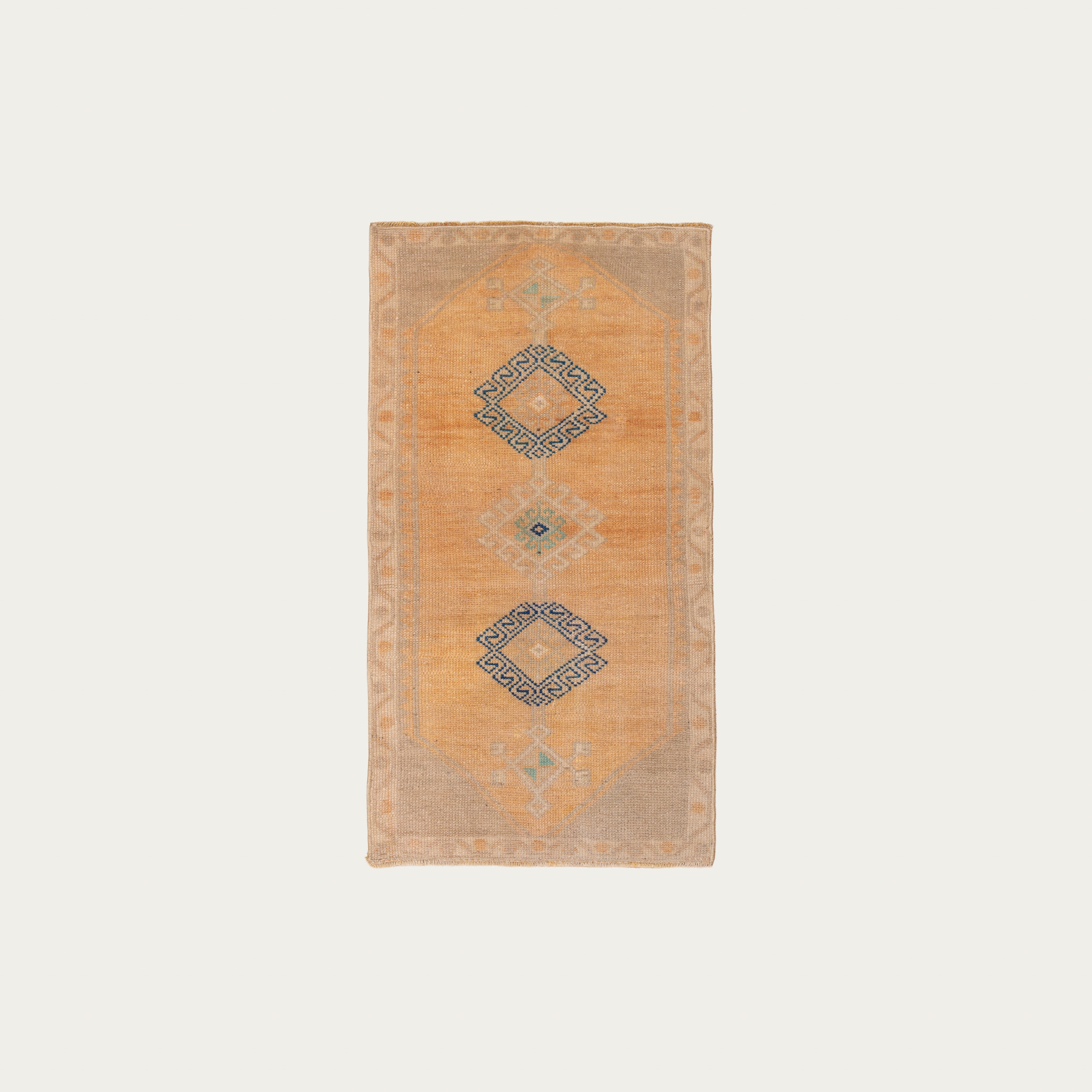 Every Other Carpet 2'11" x 1'6"