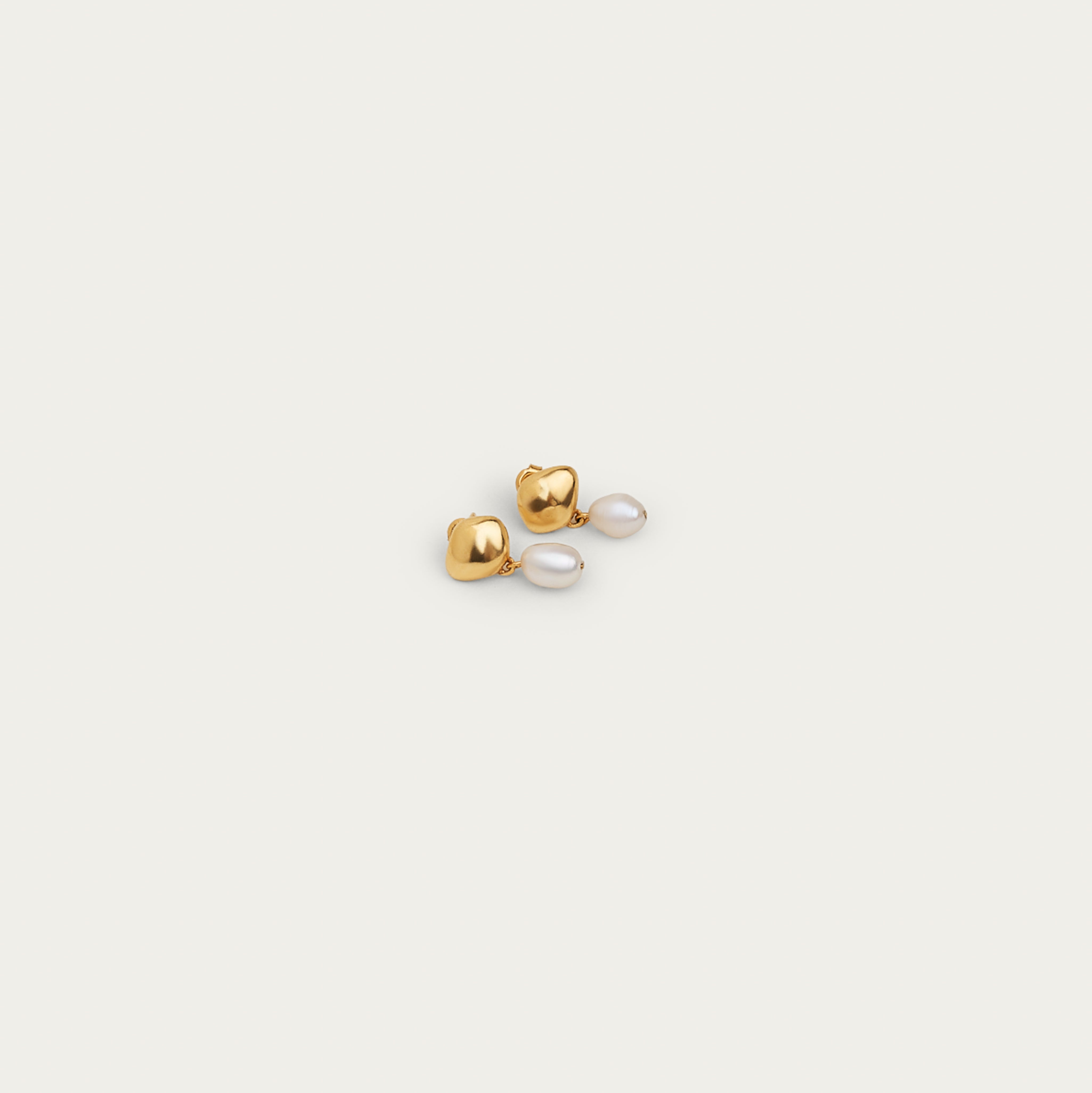 Diana Pearl Earrings