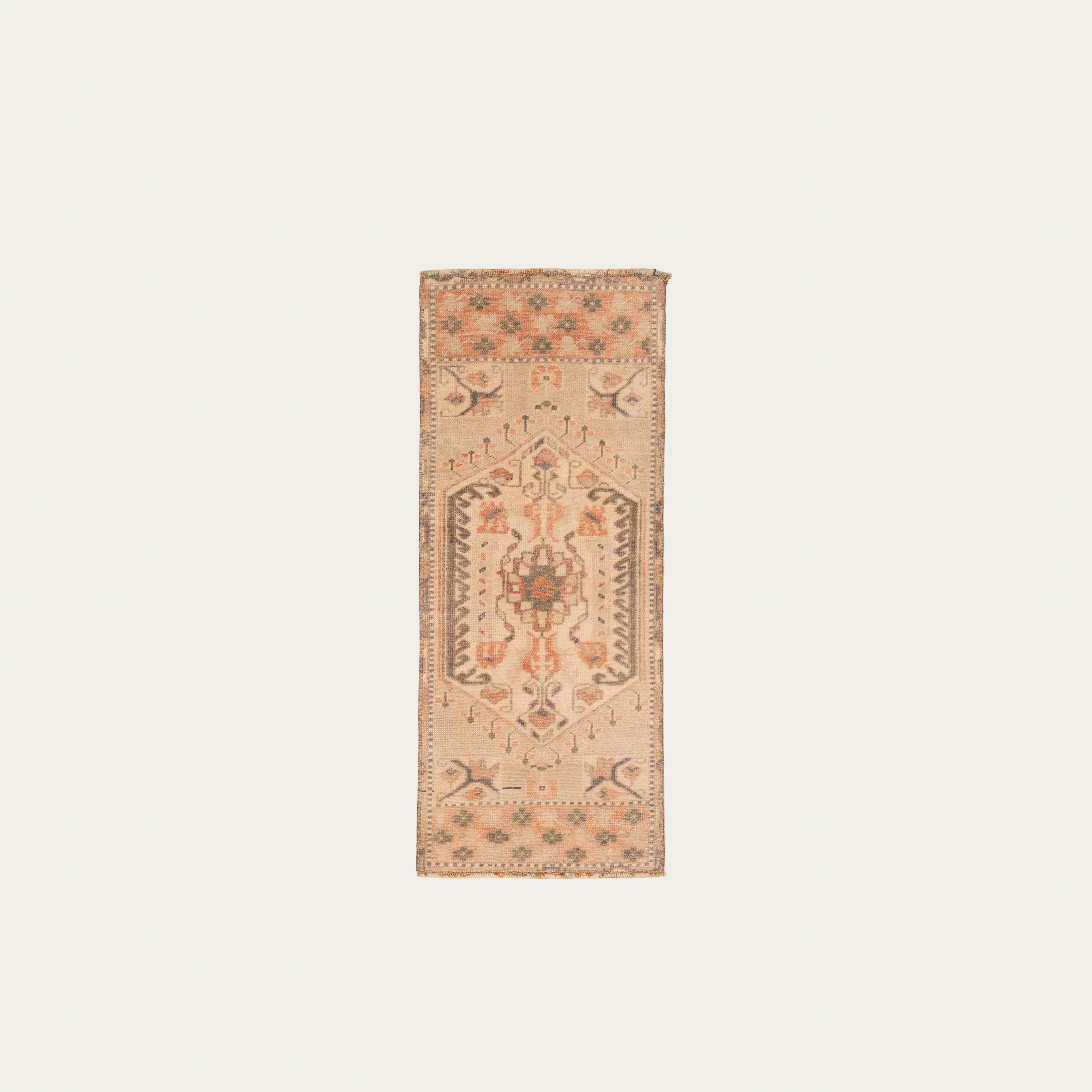 Rose Garden Carpet 1'6" x 3'1"
