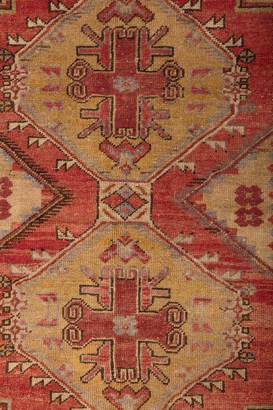 TCBY Carpet 3'4" x 4'10"