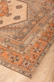 Pears & Peaches Carpet 4'8" x 6'