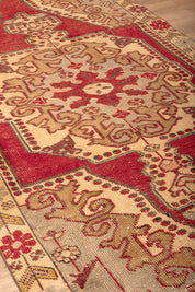 Marry Me Red Carpet 3'8" x 7'3"