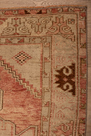 Four Corners Carpet 3'3" x 5'5"