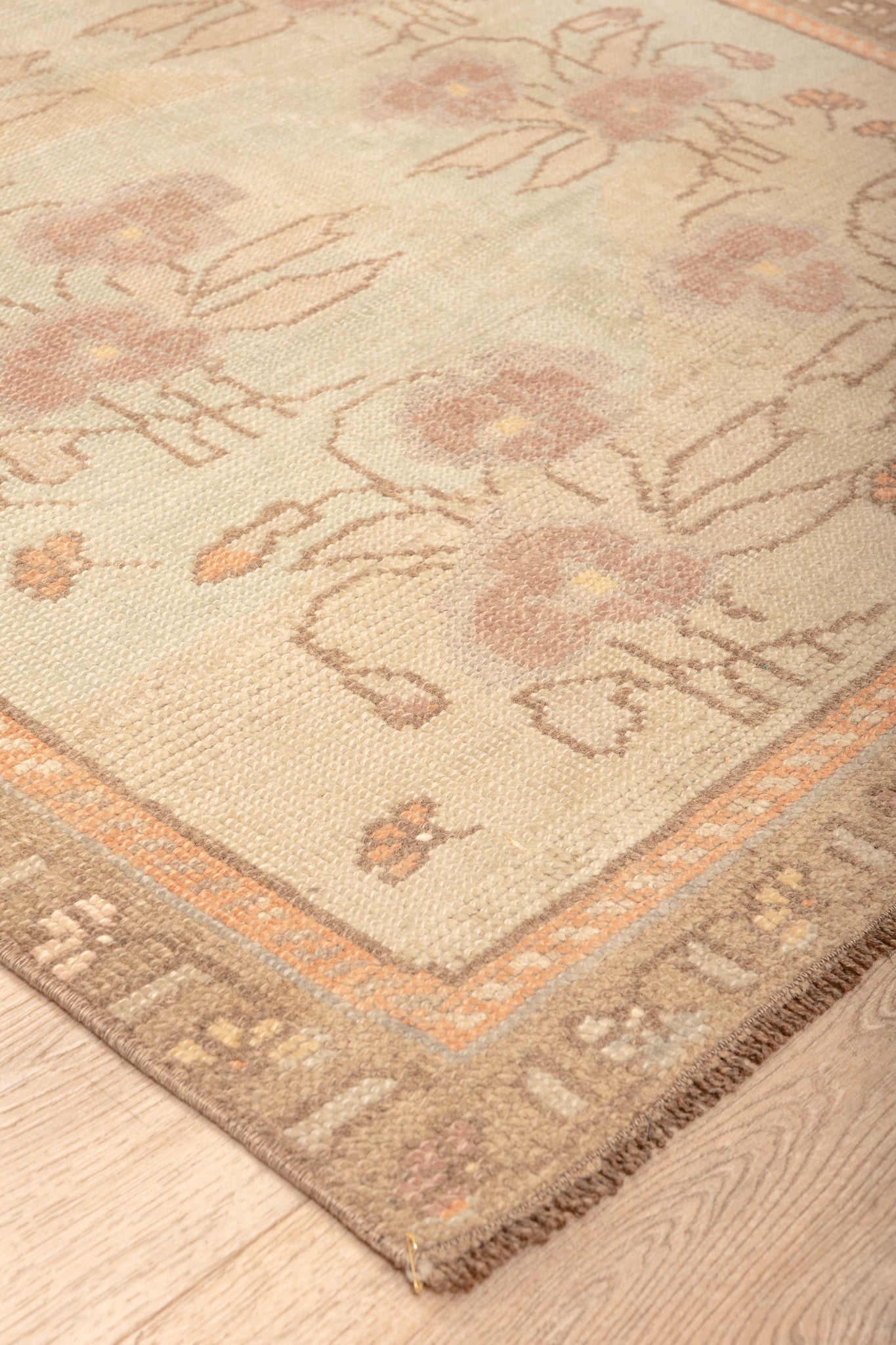Banana Tree Carpet 3'3" x 6'6"