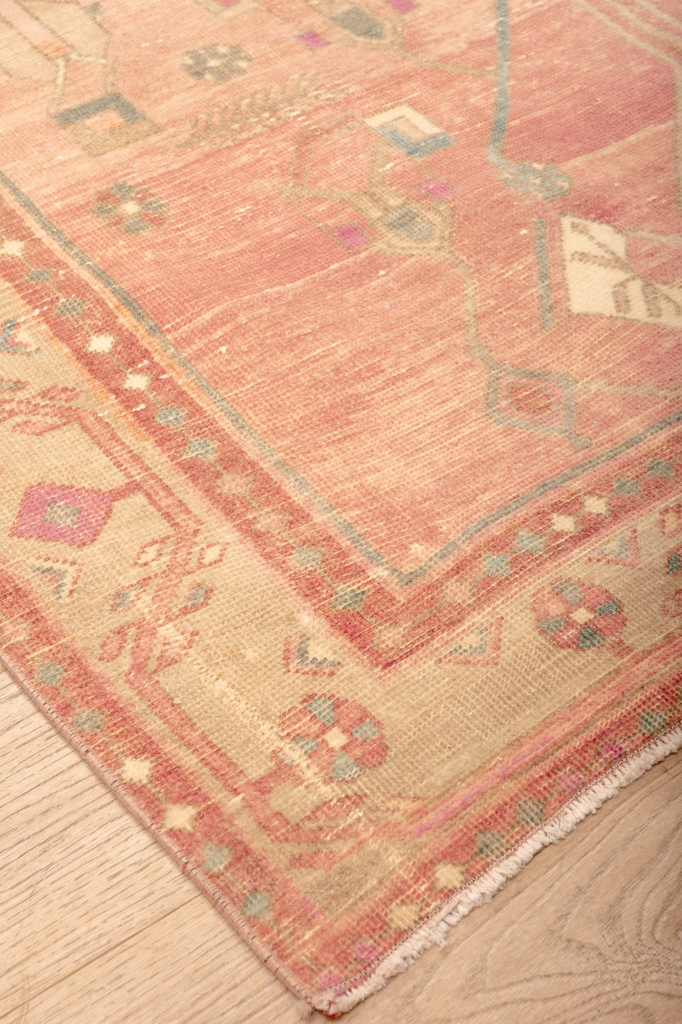 Strawberry Shortcake Runner 4'5" x 10'10"