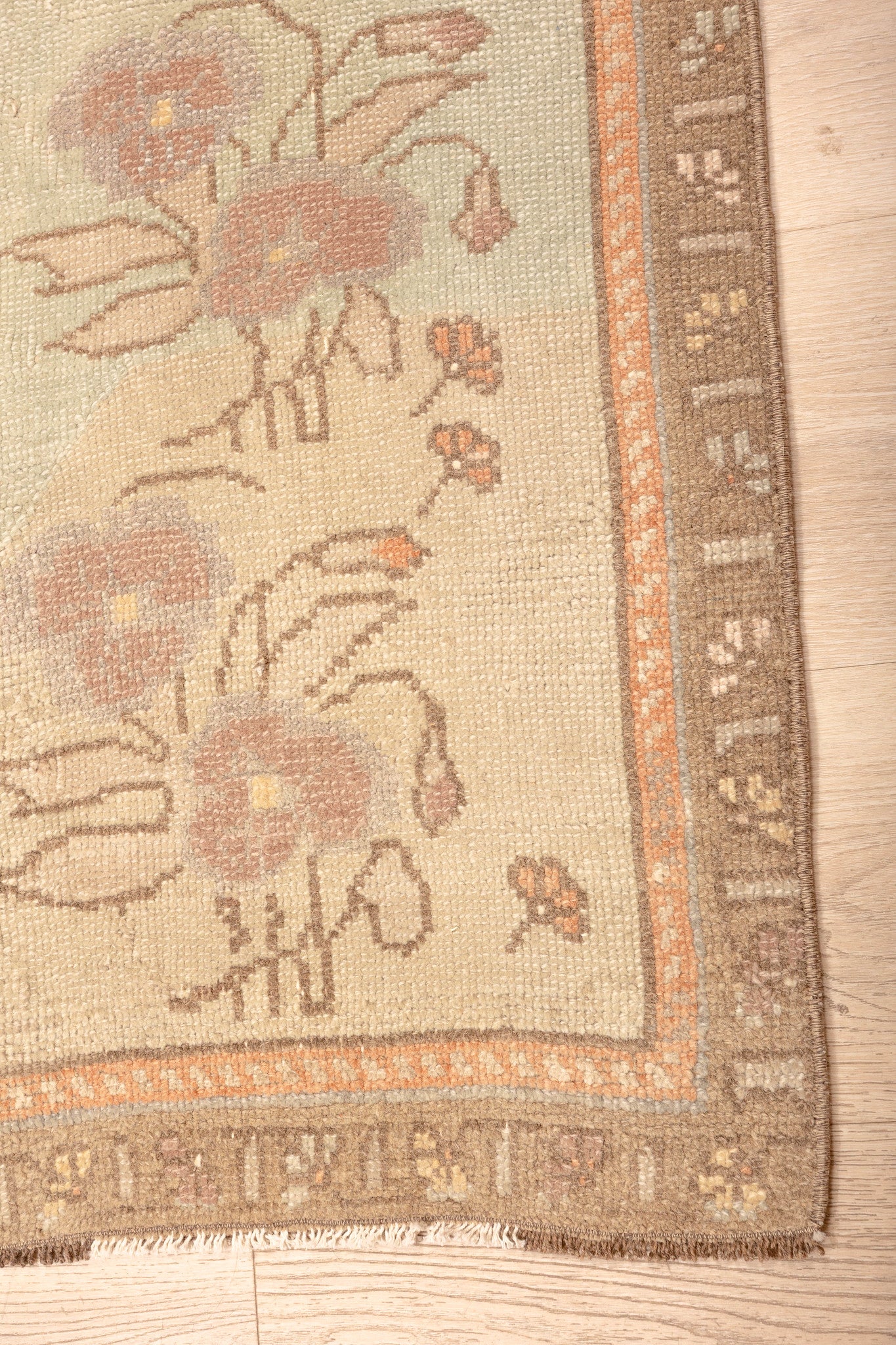 Banana Tree Carpet 3'3" x 6'6"