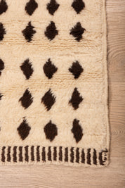 A Poís Runner 2'9" x 8'