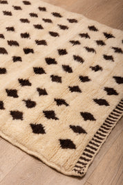 A Poís Runner 2'9" x 8'