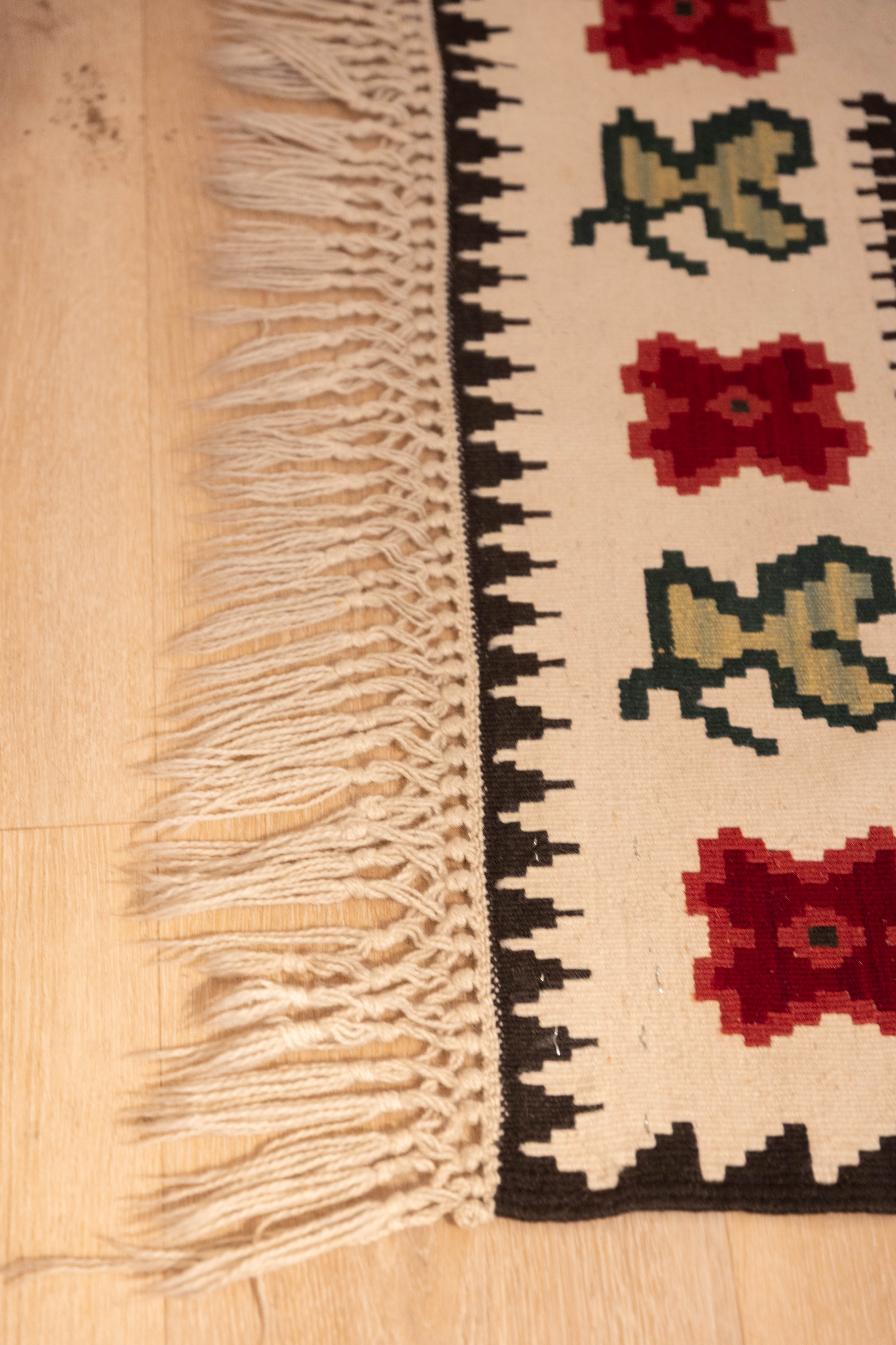 Black Rose Kilim 2'9" x 4'1"
