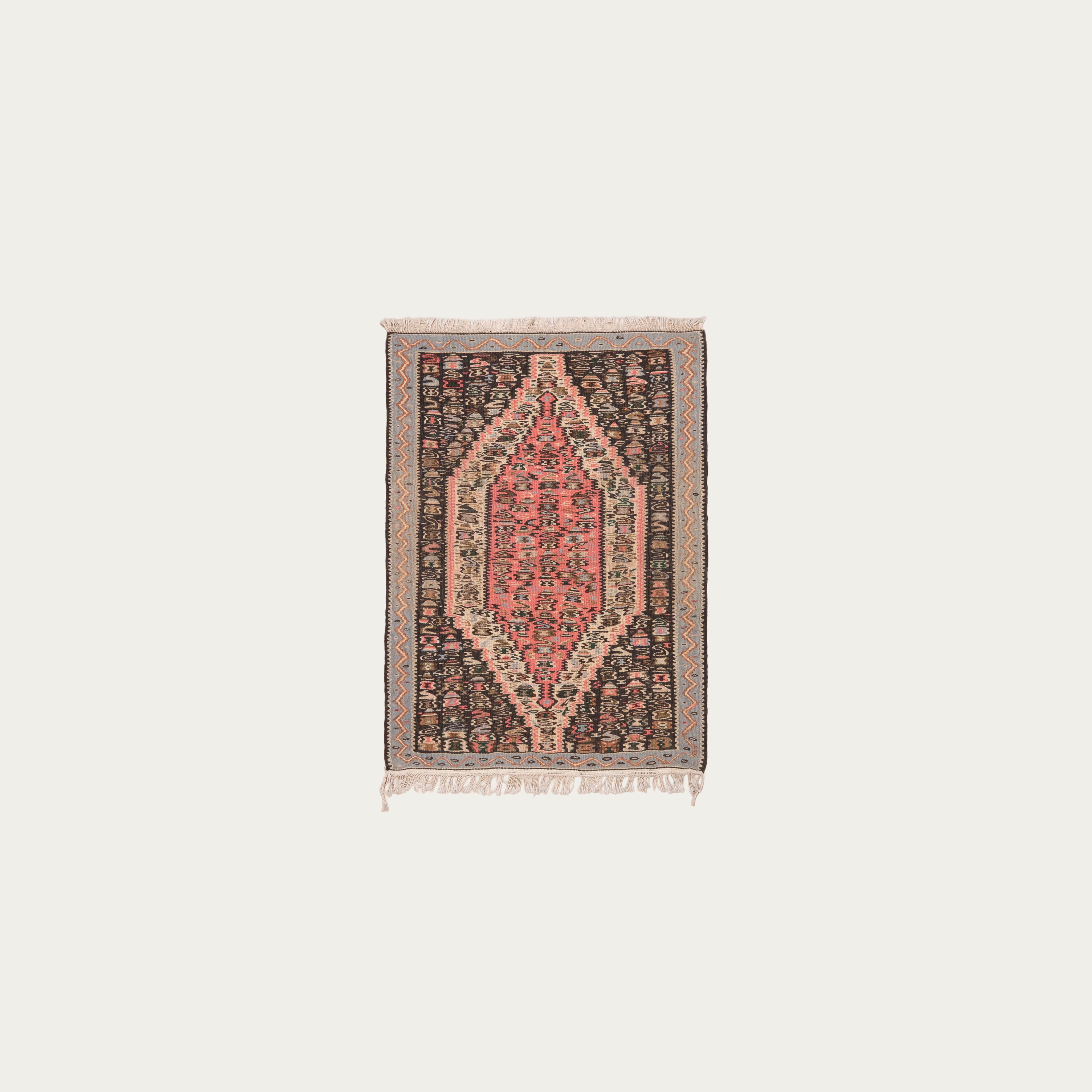 Ember_Senneh-Edit.jpg