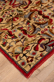 Ivory Bouquet Carpet 4'7" x 8'5"