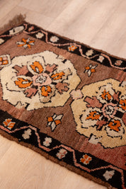 Ivory Twin Carpet 1'10" x 2'11"
