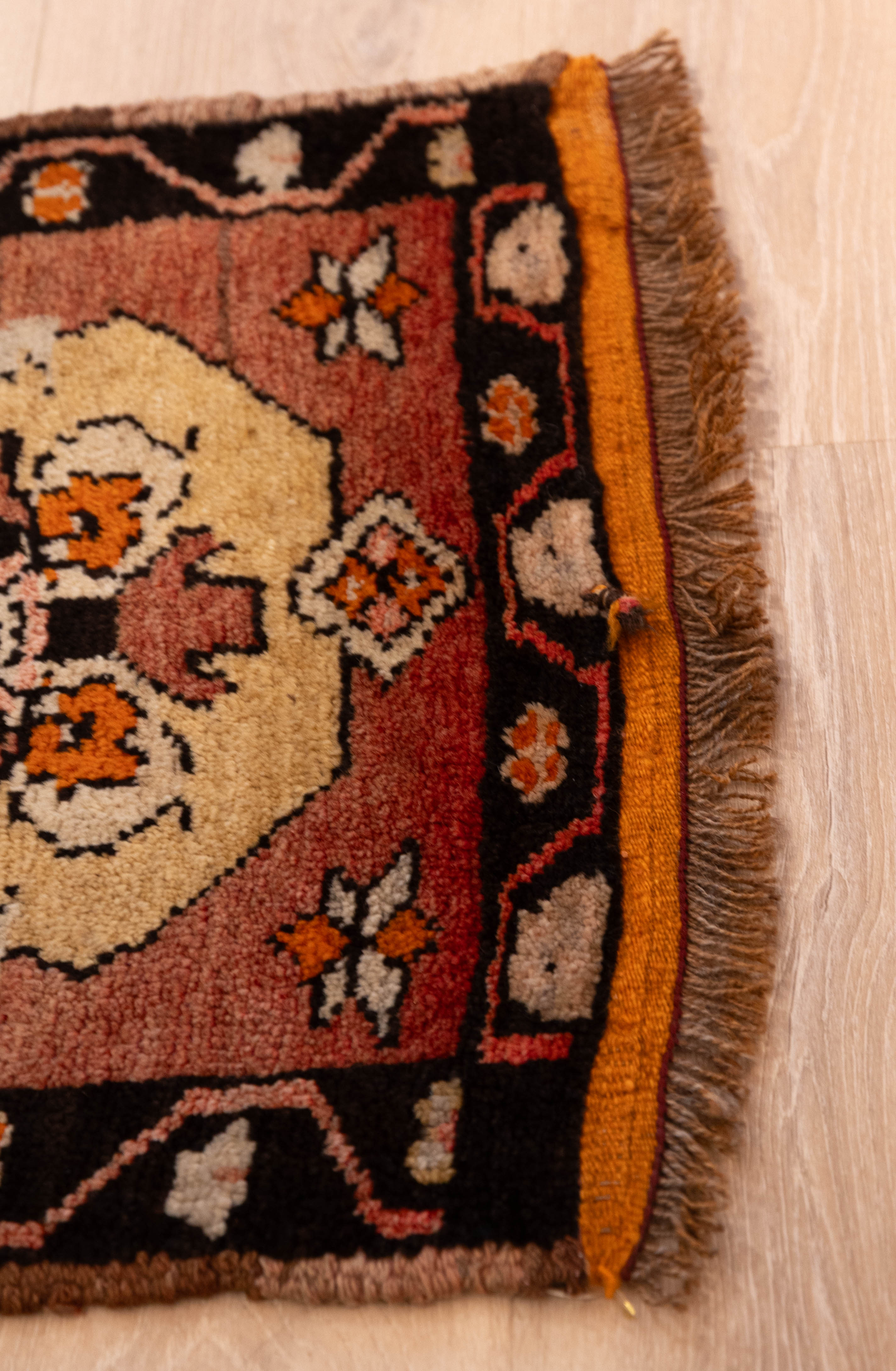Ivory Twin Carpet 1'10" x 2'11"