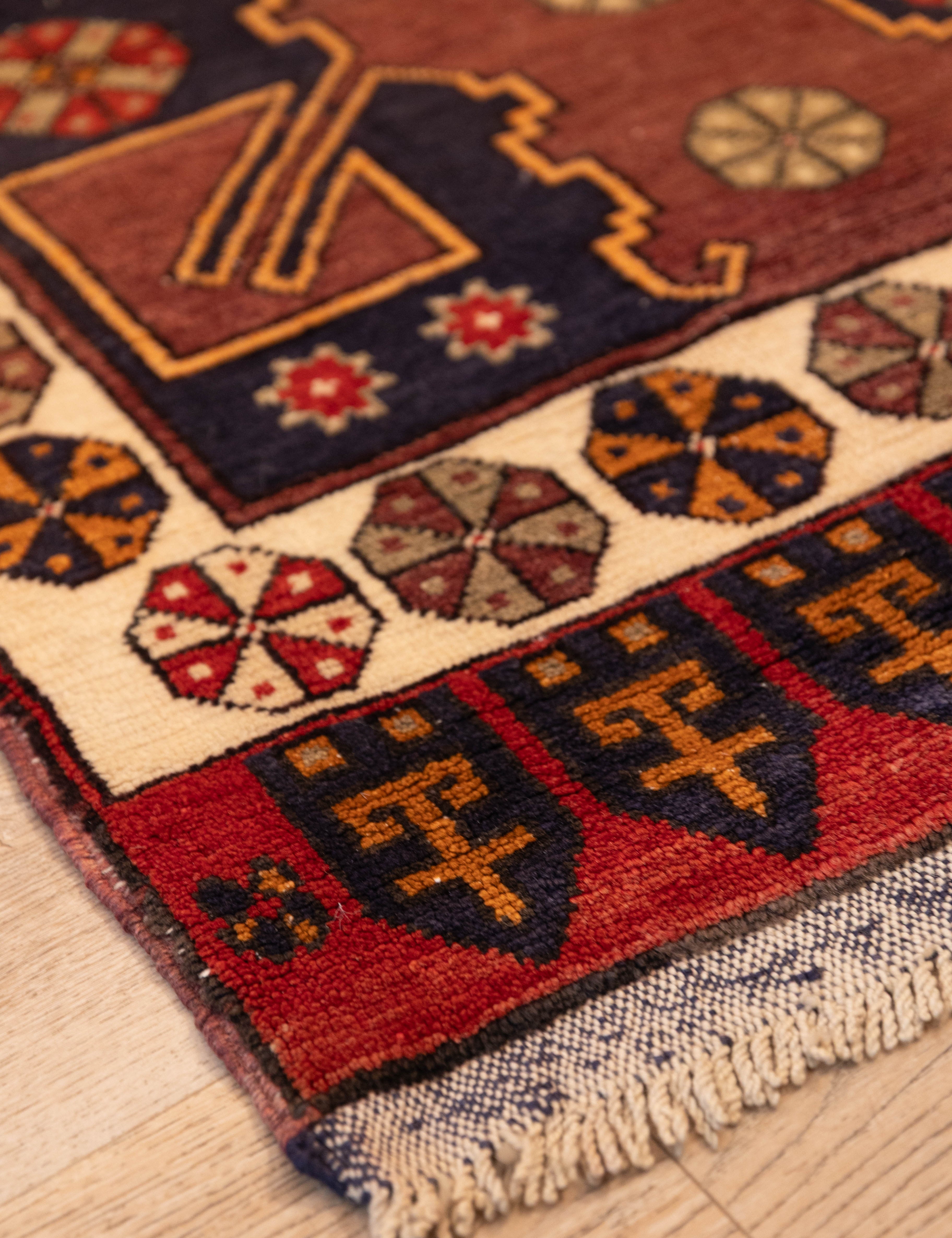Navy_Pinwheel_Carpet.jpg