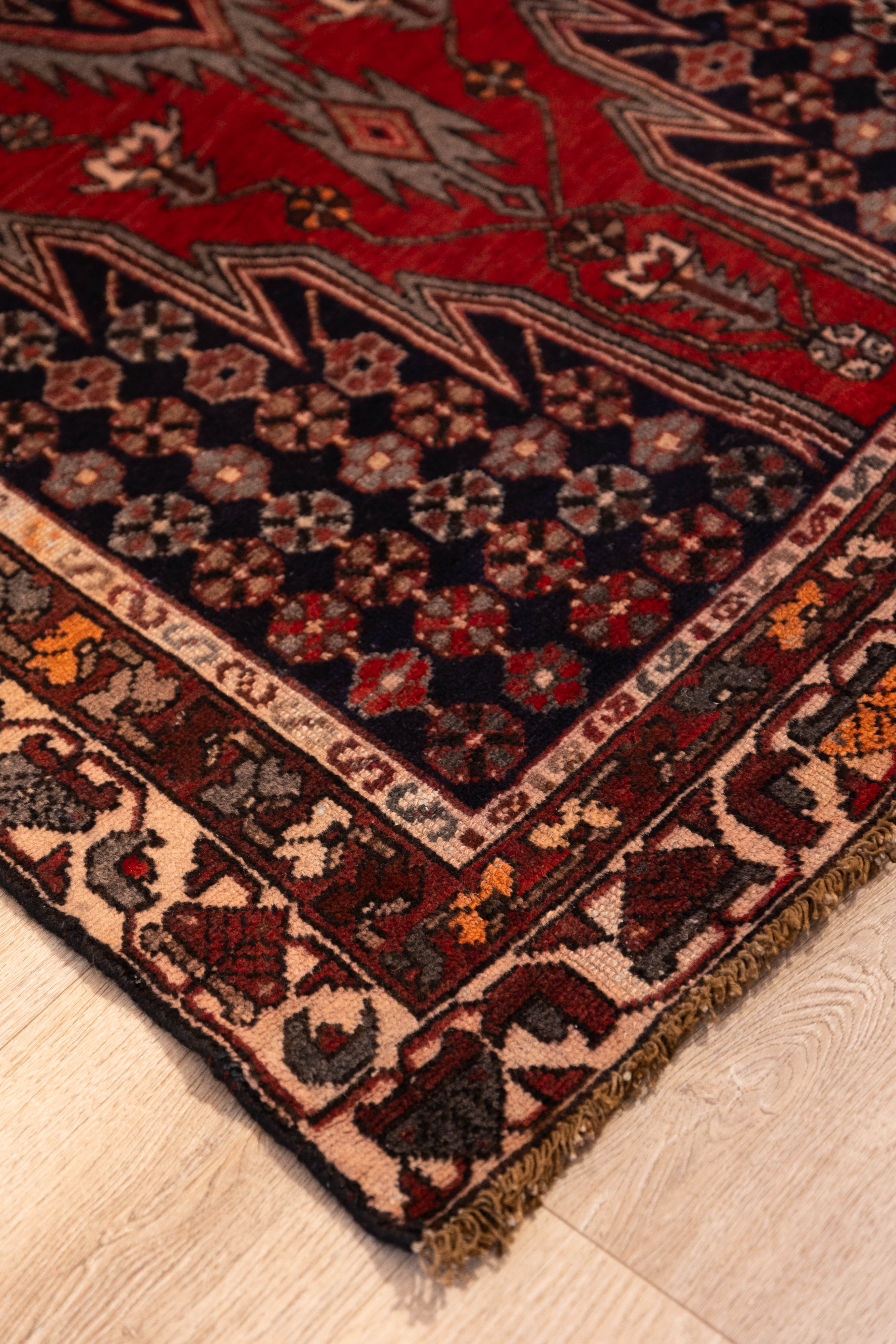 Red Diamond Carpet 3'7" x 6'
