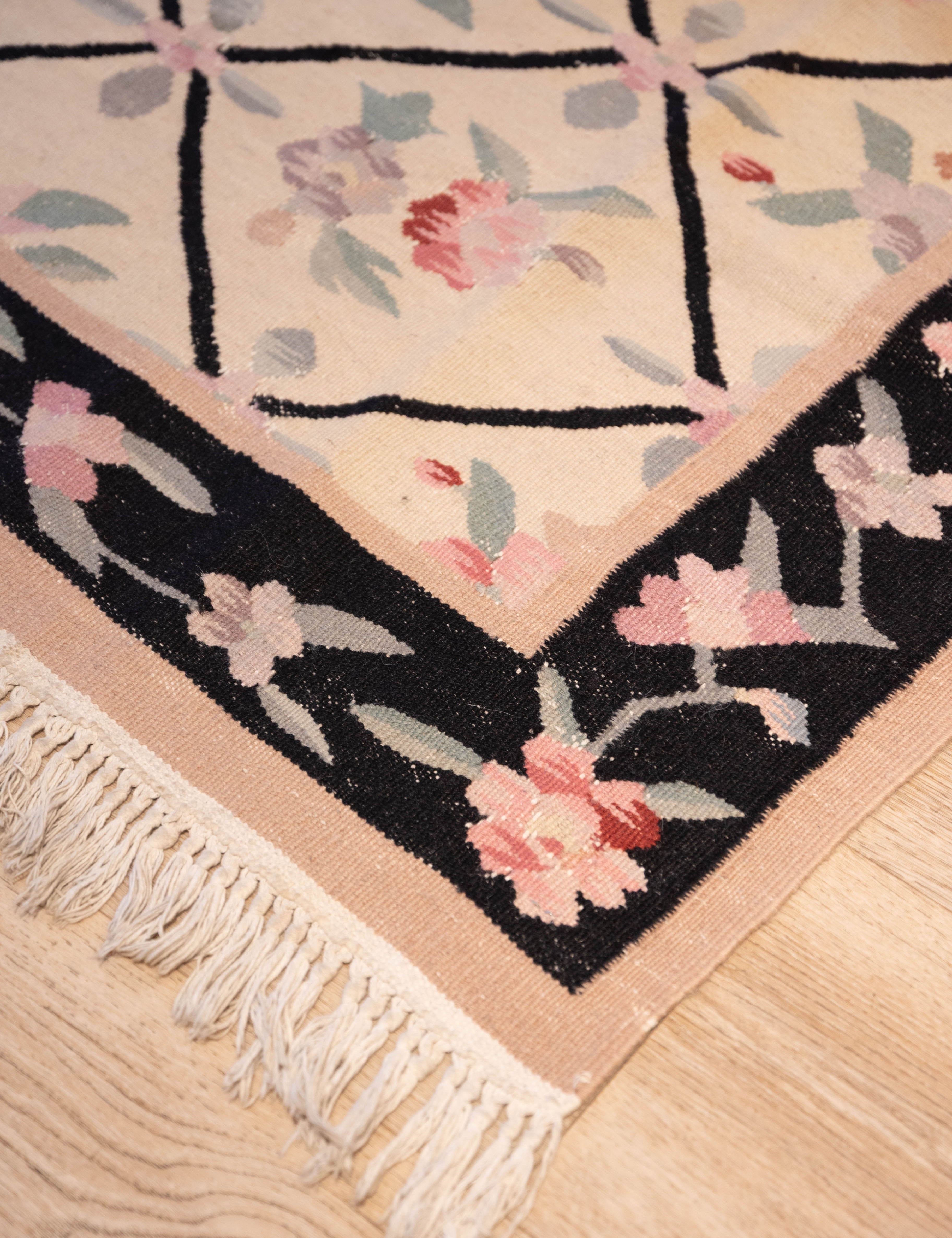 Rose_Trellis_Kilim-2.jpg