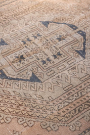 Sandstone Medallion Carpet 6'3" x 8'8"