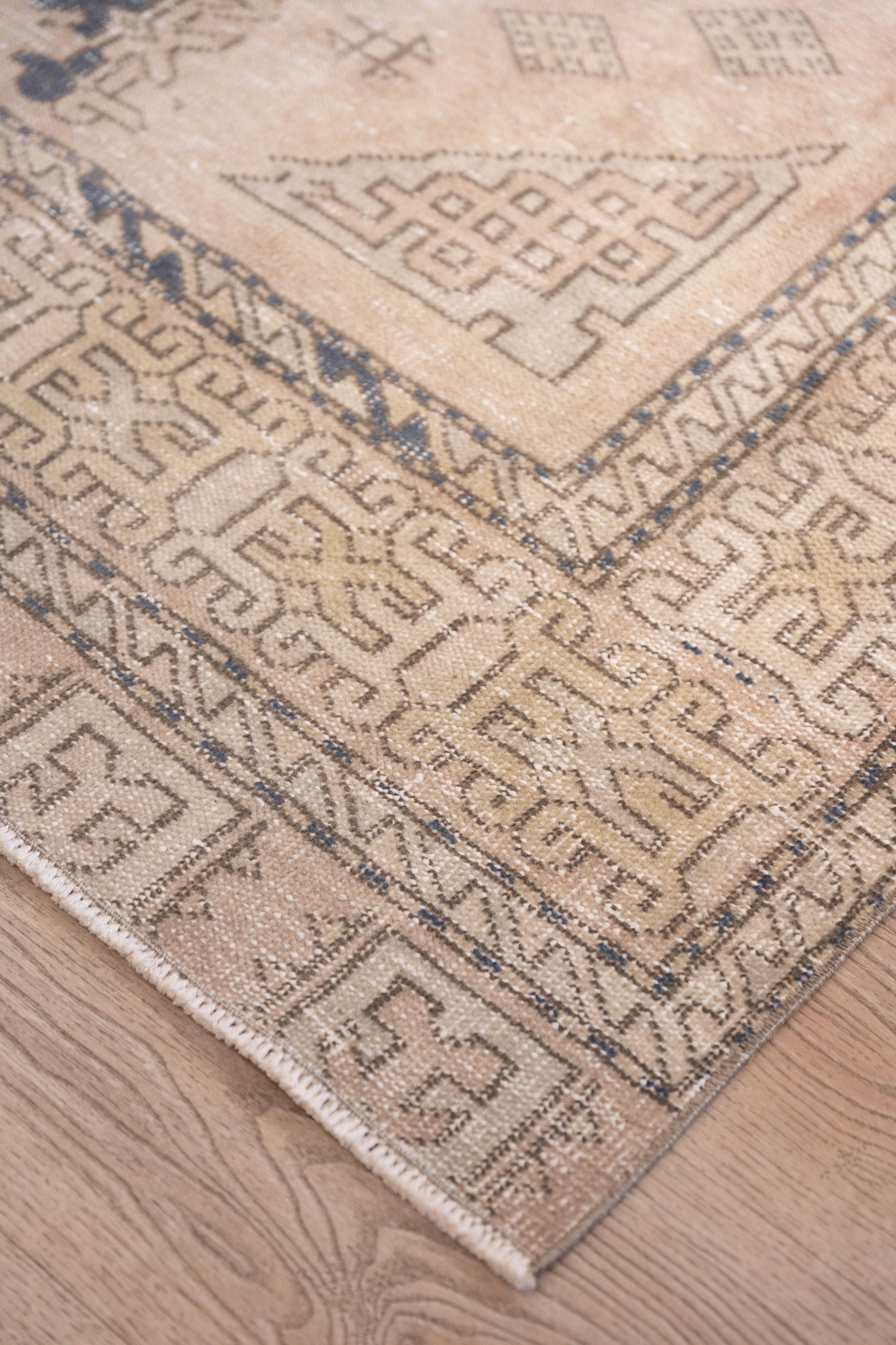 Sandstone Medallion Carpet 6'3" x 8'8"