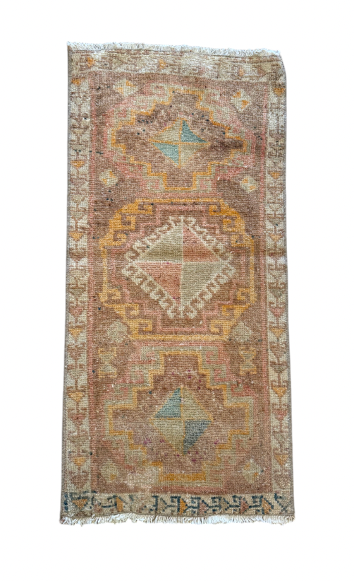 Deer Valley Carpet 3' x 1'5"