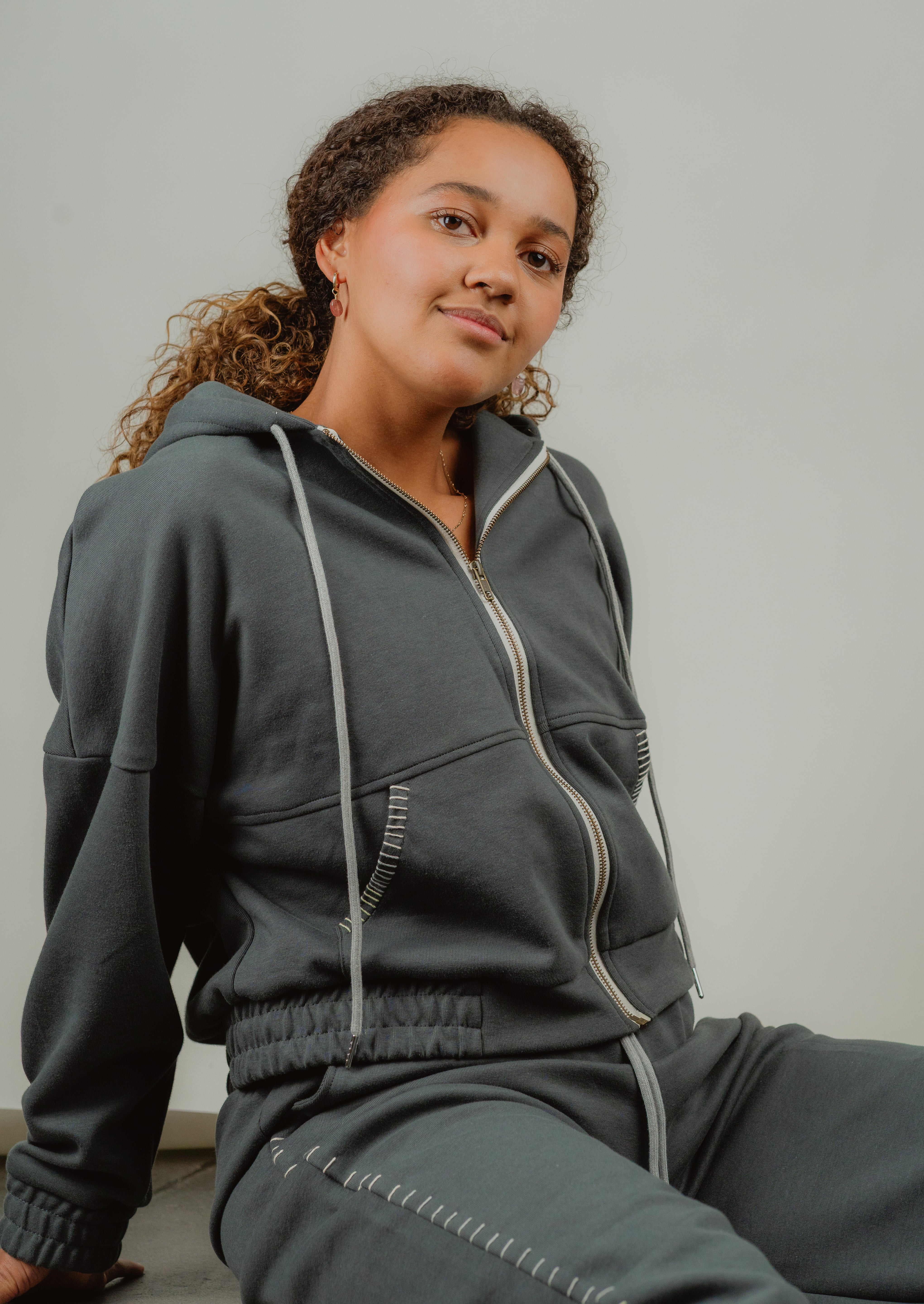 Au Calme Full Zip Sweatshirt