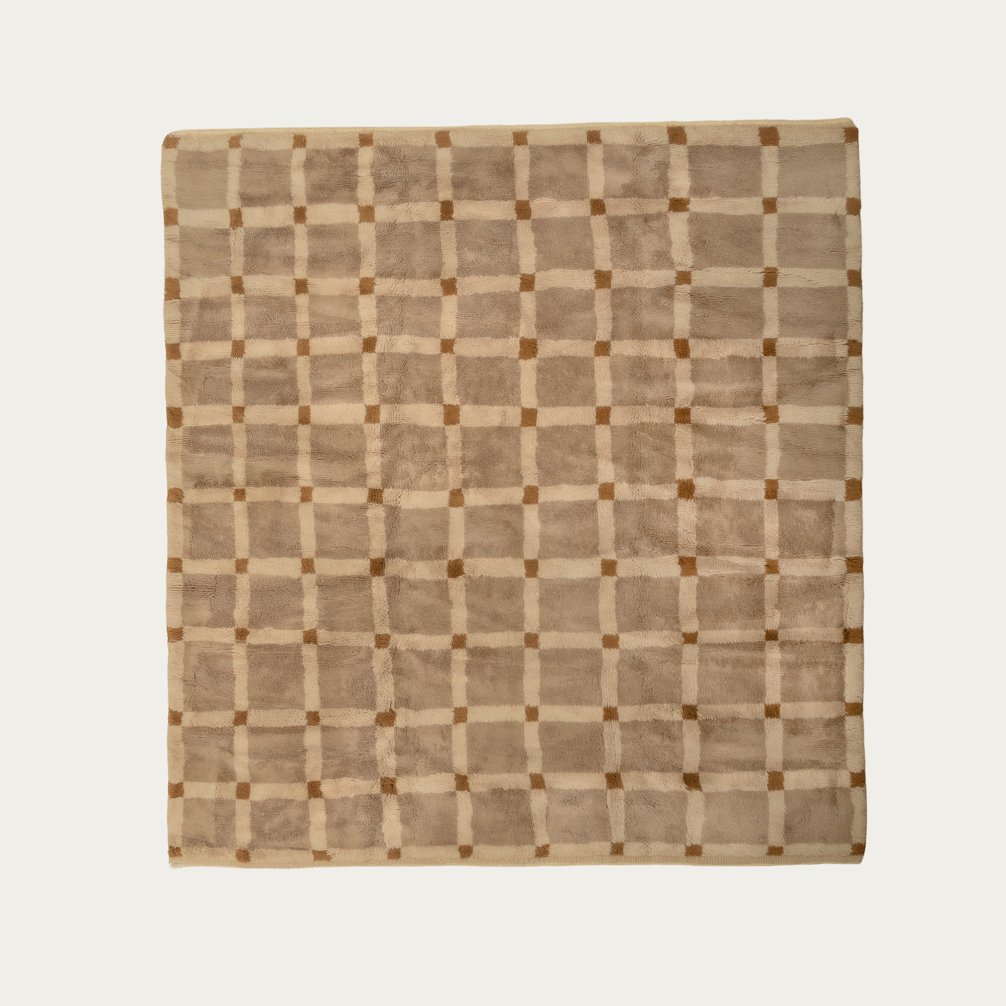Formal Checkers Carpet - 7.5' x 9'