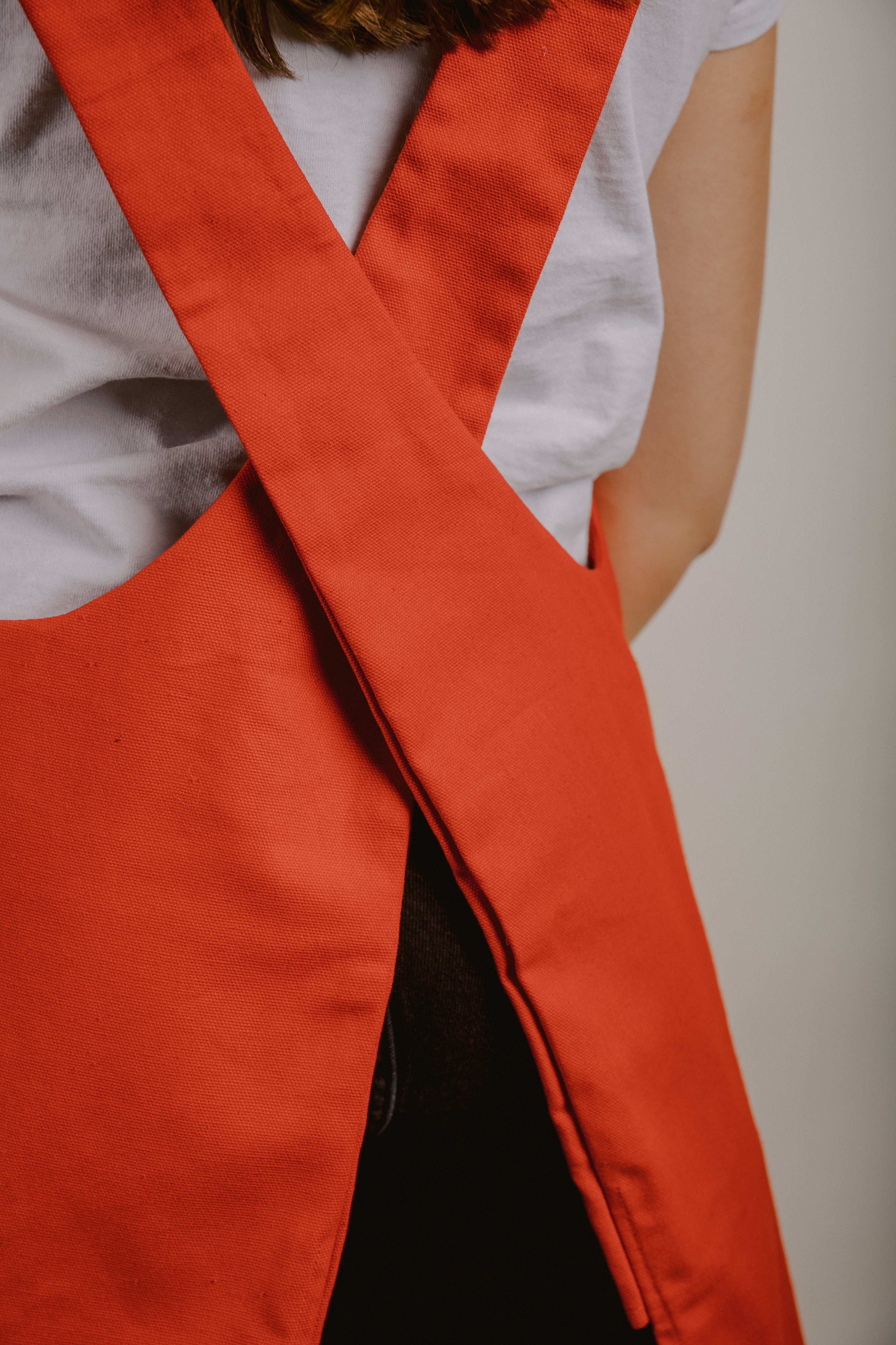 Canvas Crossback Apron – The Adorn Co.