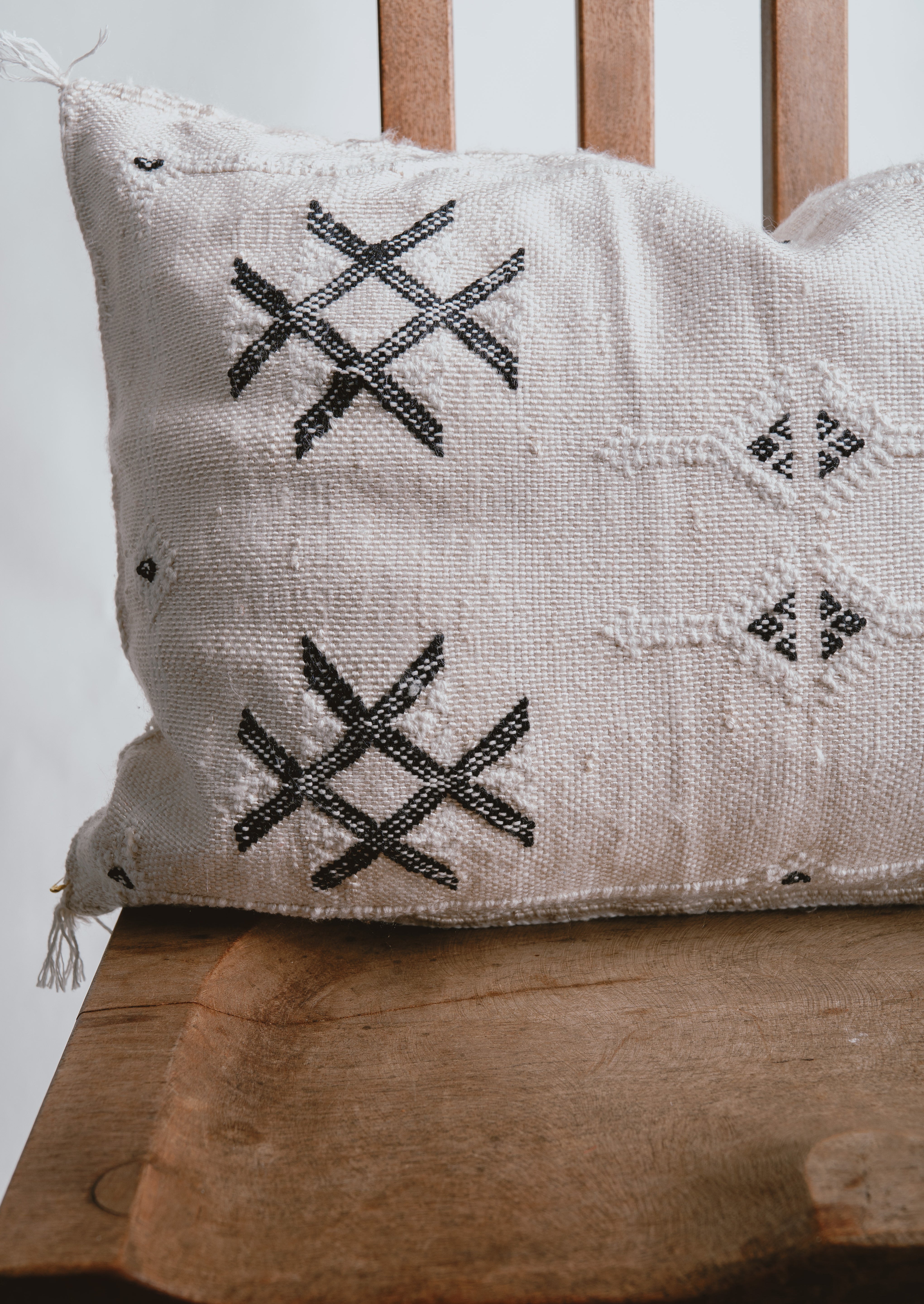 Cactus Silk Pillow - Salt & Pepper