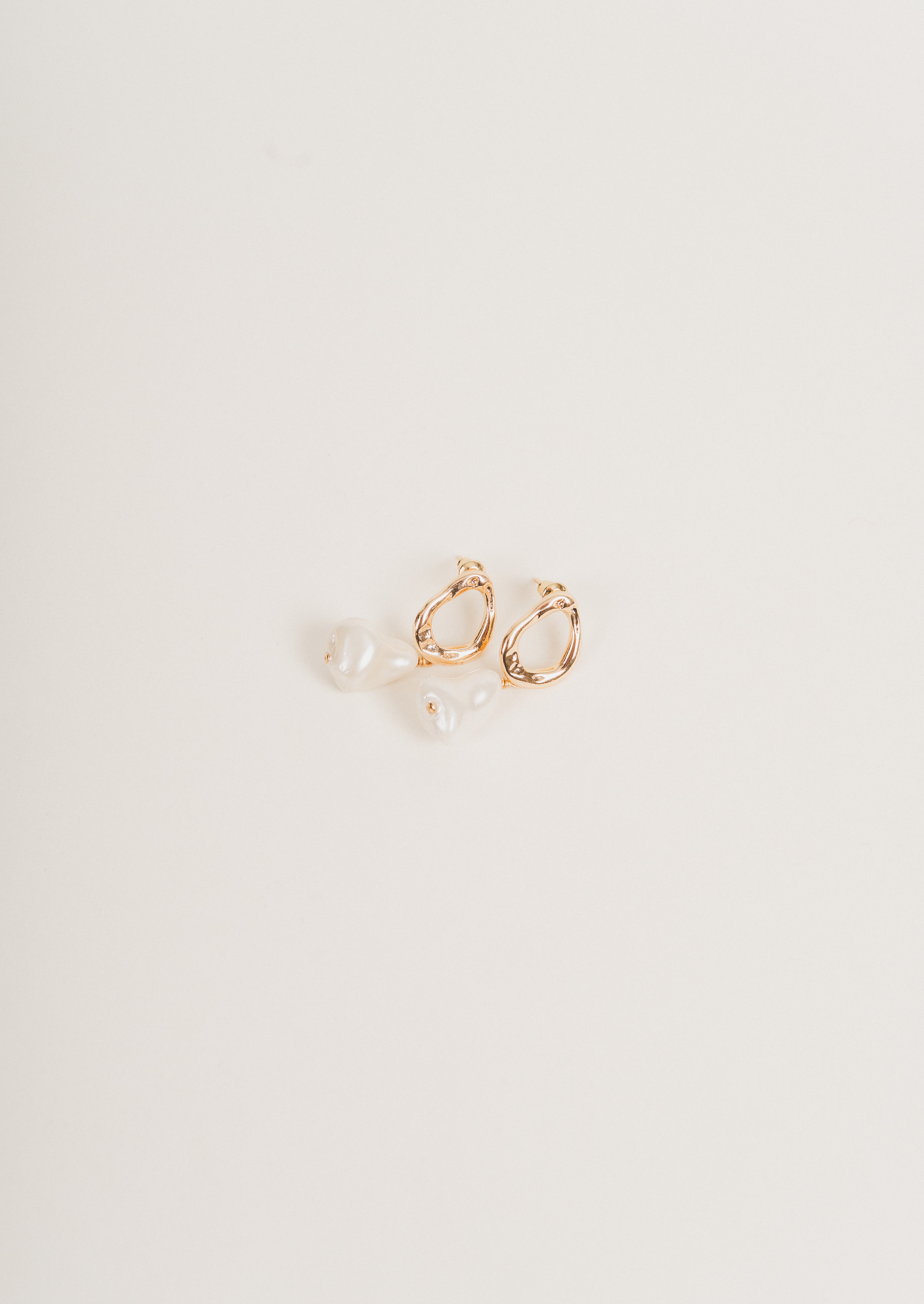 Binah Pearl Earring