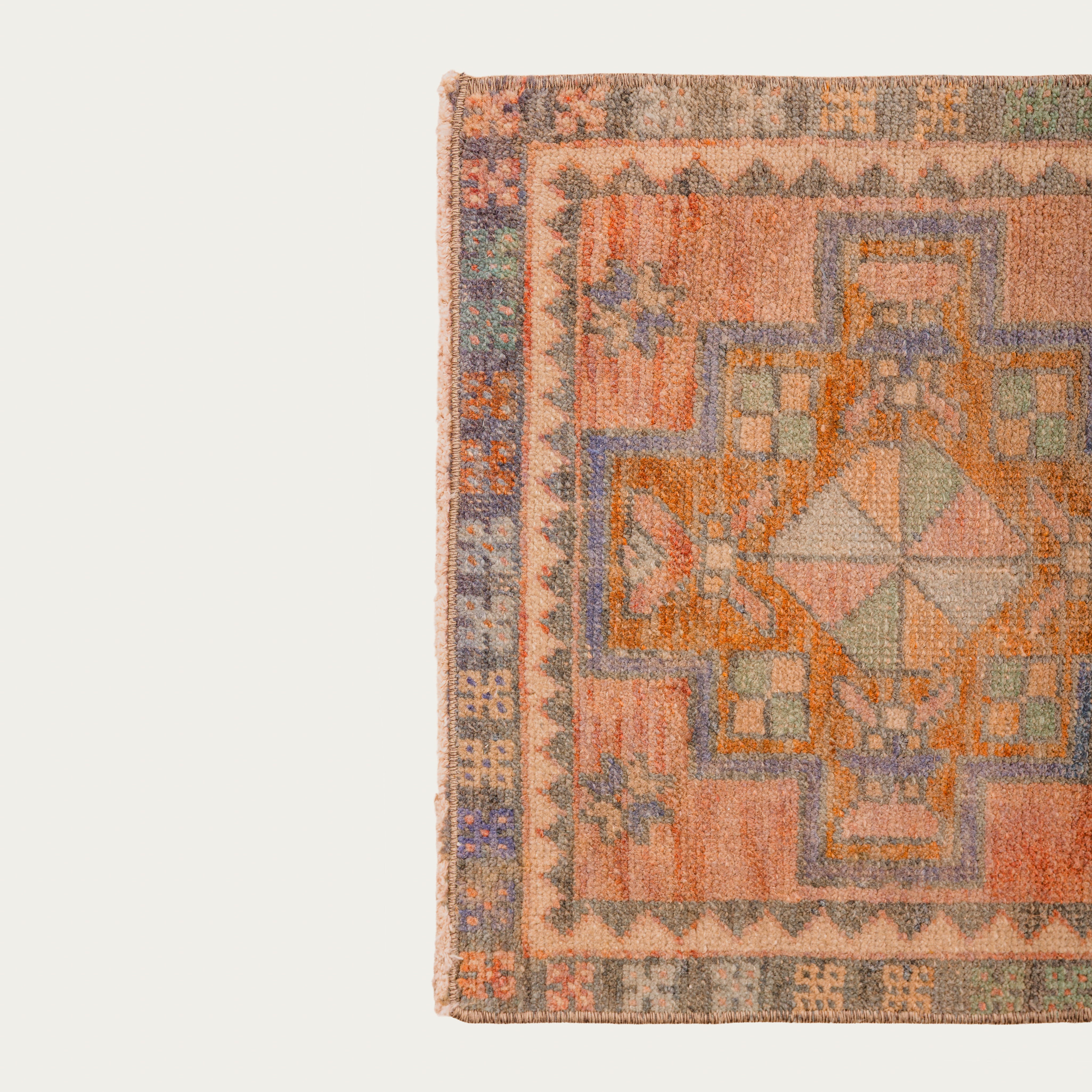 Harmony Carpet 1.5' x 3'2"