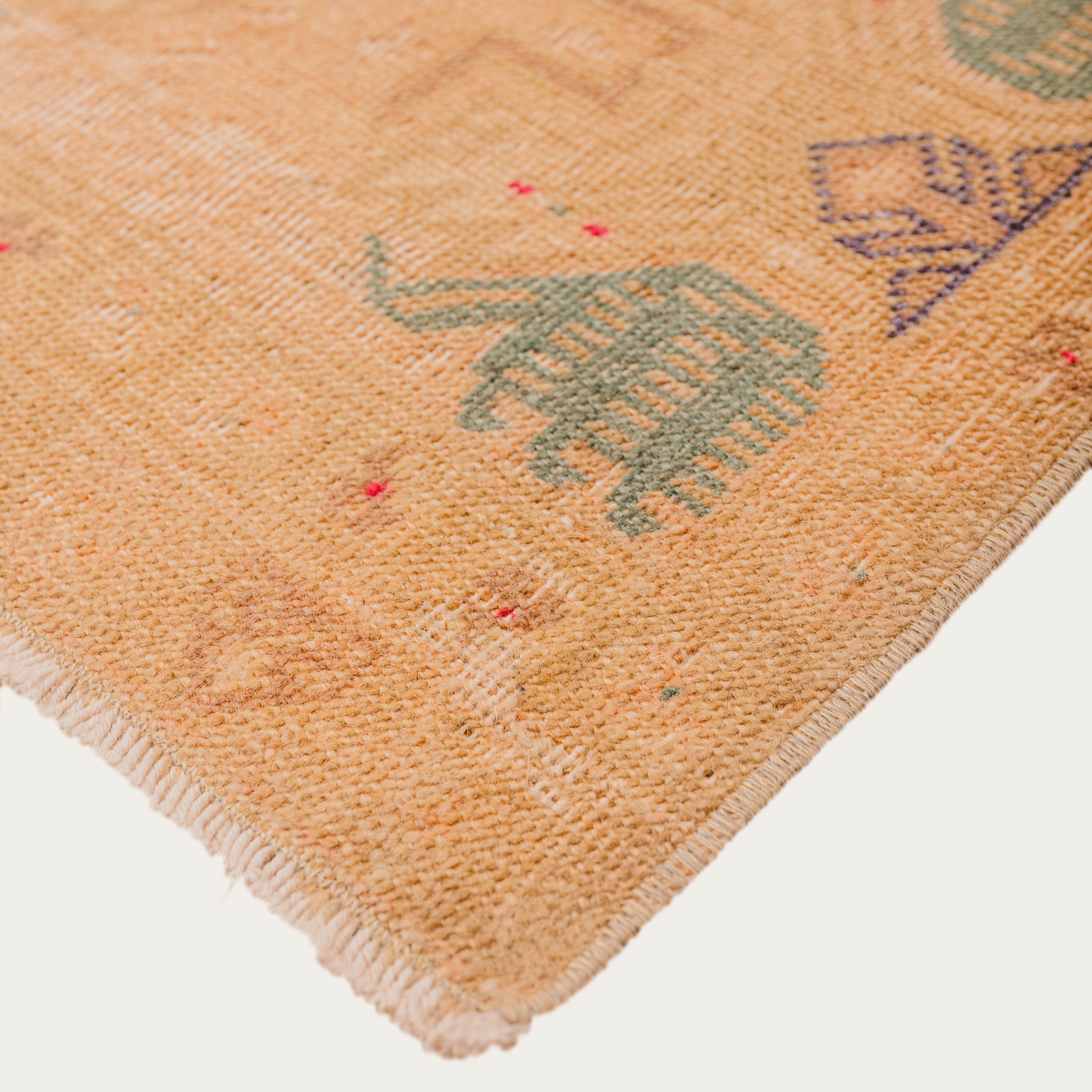 Shake It Up Carpet 1'8" x 3'6"