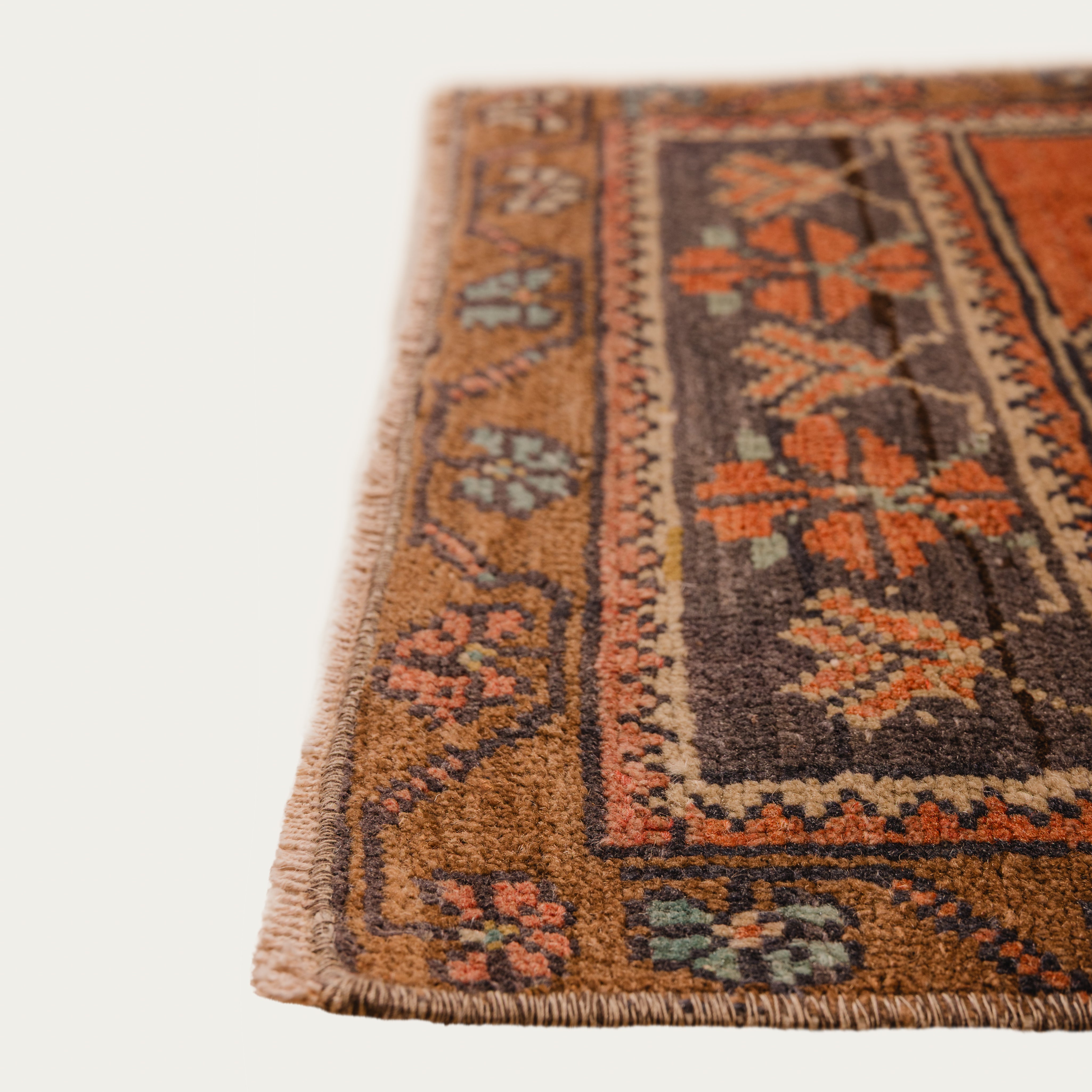 Fall Feeling Carpet 1'7" x 3'10"